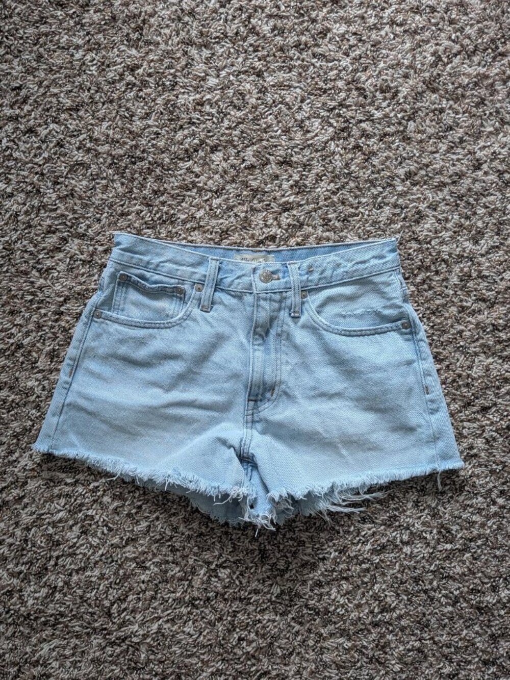 Madewell Relaxed Denim Shorts in the Essen Wash